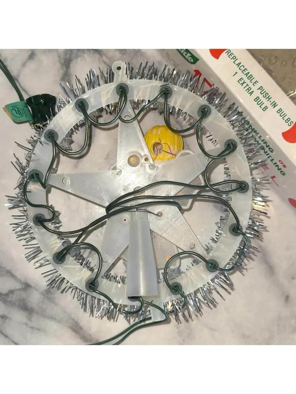 Vintage 1978 Yuletide Twinkling Angel Christmas Tree Topper Star Reflector Light
